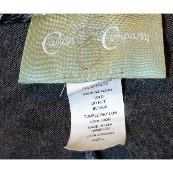 Camille & Company Blousy Print Top - Picture 4 of 6